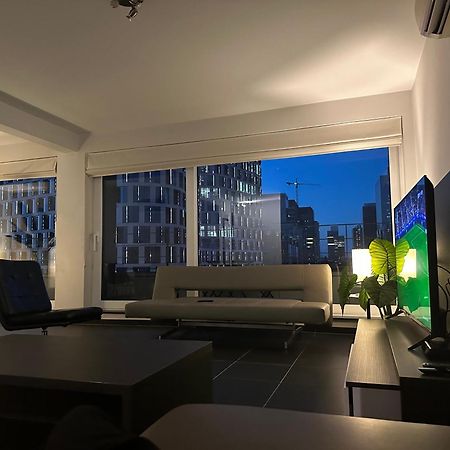 Apartment In Heart Of Brussel City With Balcony View Bruxelas Exterior foto